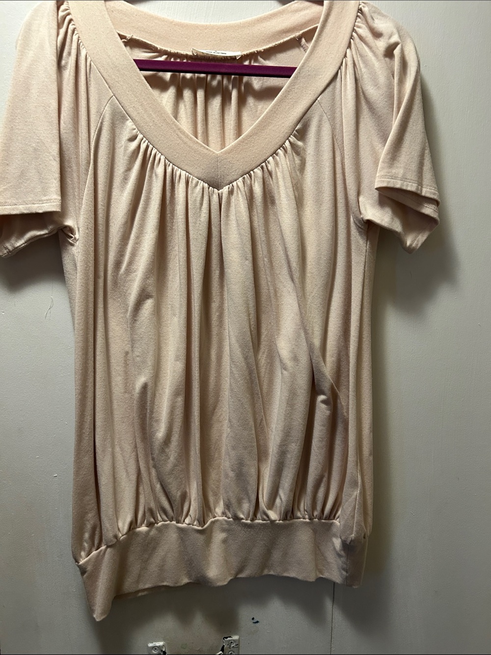 a.n.a Blouson V-Neck Short Sleeve Top in Cream